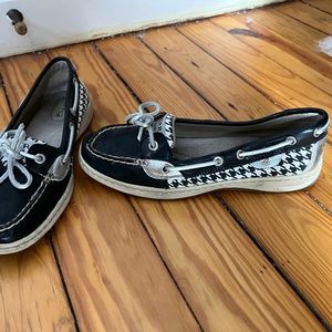 Hounds tooth Sperrys